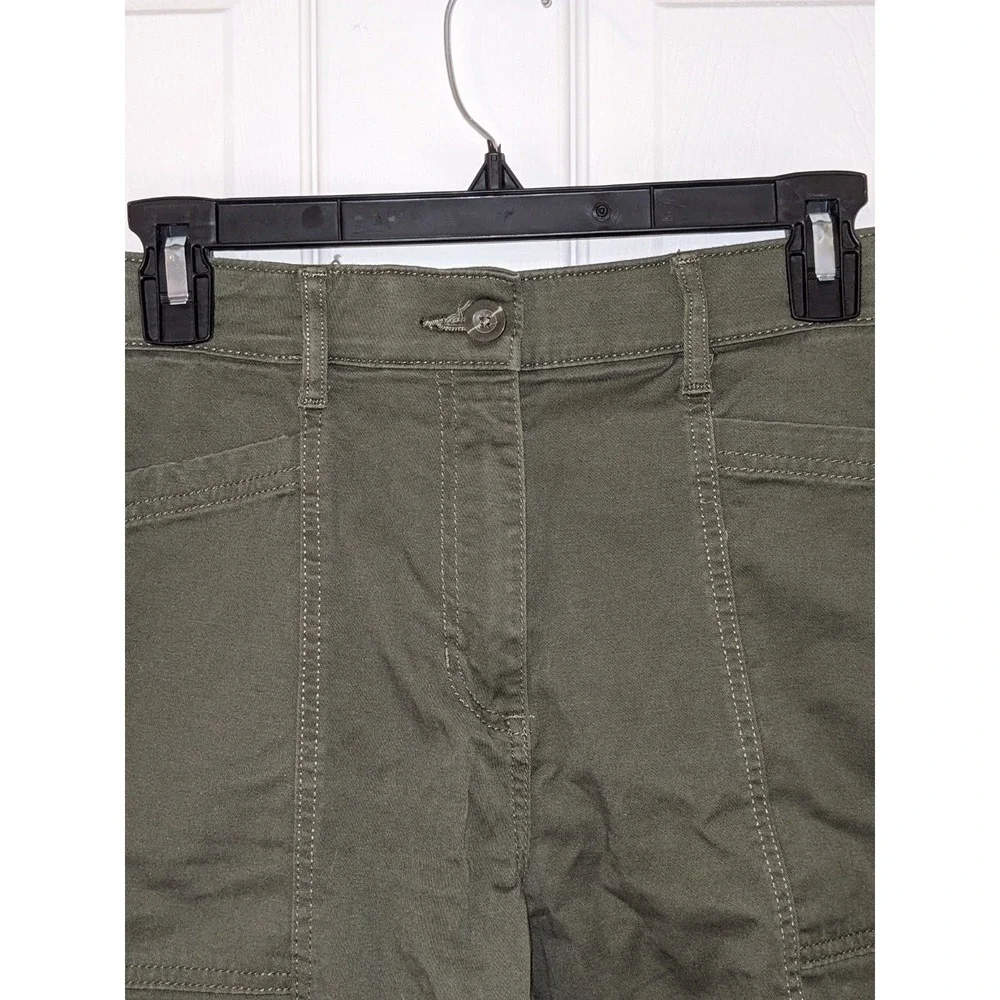 Croft & Barrow Women's  Olive Comfort Waist Mid Rise Chino Shorts Size 12‎ NWOT